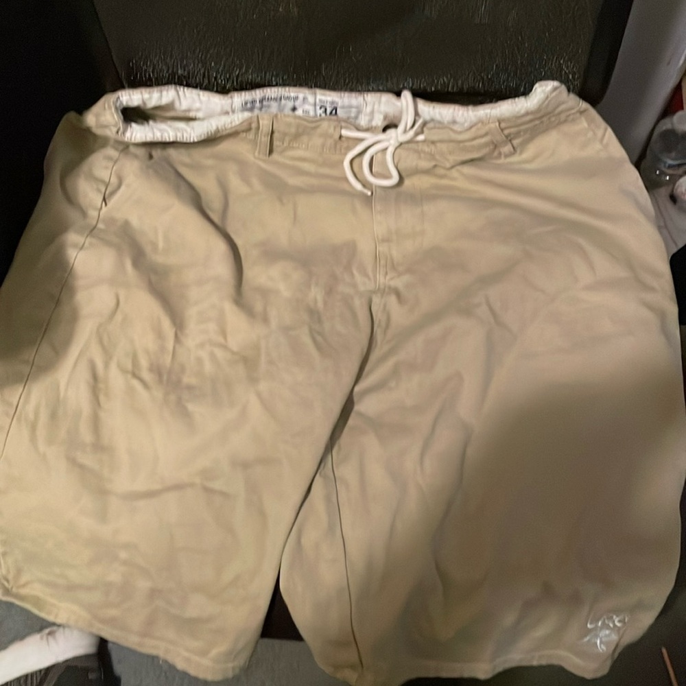 LRG Khaki Shorts Size 34